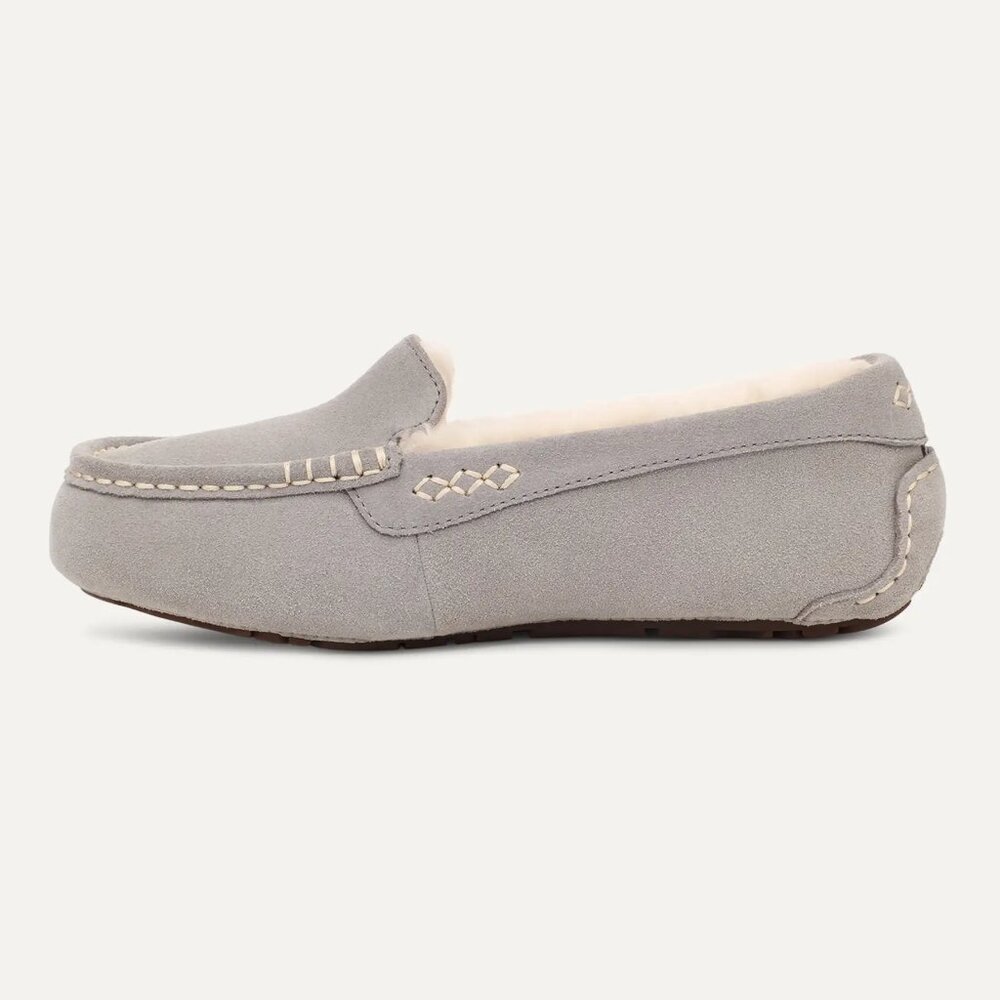 NEW UGG Women Ansley Grey Sheepskin Fur Driving Moccasin Slippers - Picture 4 of 6
